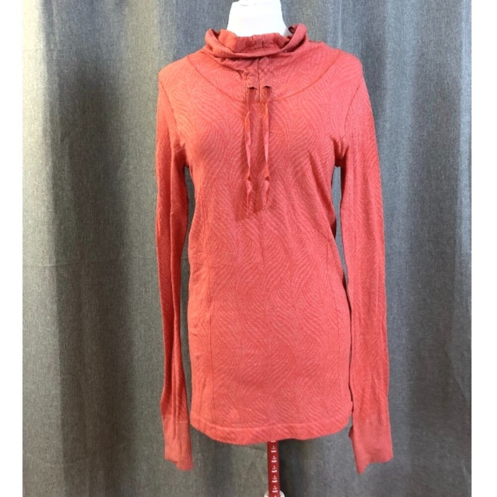Moving Comfort Coral Athleisure Tunic with Sheer Pattern and Thumb-Holes Size M